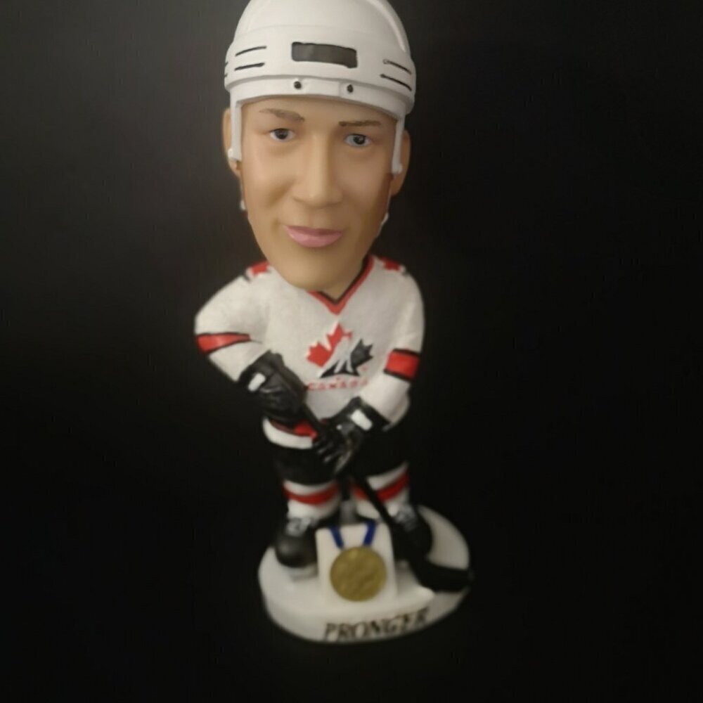 VTG Chris Pronger 2002 Olympic Team Canada Hockey Gold Medal Bobble Head